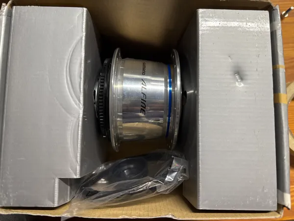 Shimano Alfine di2 8 speed hub silver 32h centerlock - Image 2