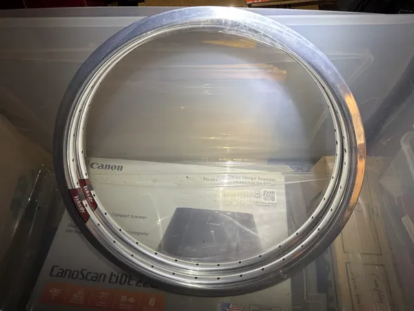 20" Velocity Cliffhangers Polished 32h Pair - Image 1