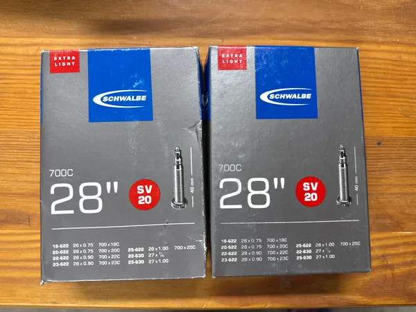 Schwalbe sv20 700c x 18-25 - 3 tubes - Image 1