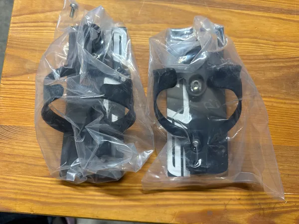 Fsa sl-k super light bottle cage - 2 available  - Image 1