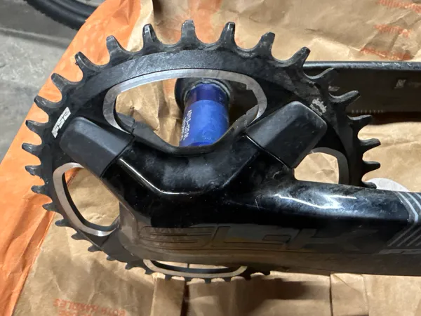 Fsa sl-k carbon 1x road cranks - 38t ring - 170 length  - Image 3