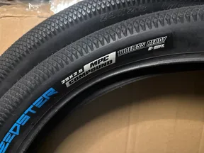 Vee Speedster 29x2.8 Tire Pair - image 2