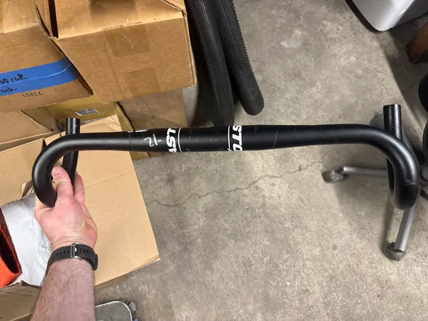 Easton AX Handlebar 46cm - Image 1