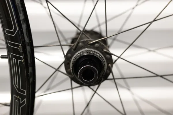Stans grail 700c single speed wheelset dt Swiss 240s 100/142 thru axle centerlock - Image 10