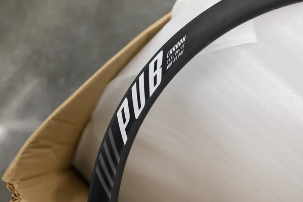 Pub Carbon 27.5 Rims x 2 - Image 2