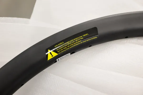 Pub Carbon 27.5 Rims x 2 - Image 3