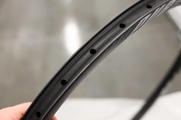 Pub Carbon 27.5 Rims x 2 - Image 4