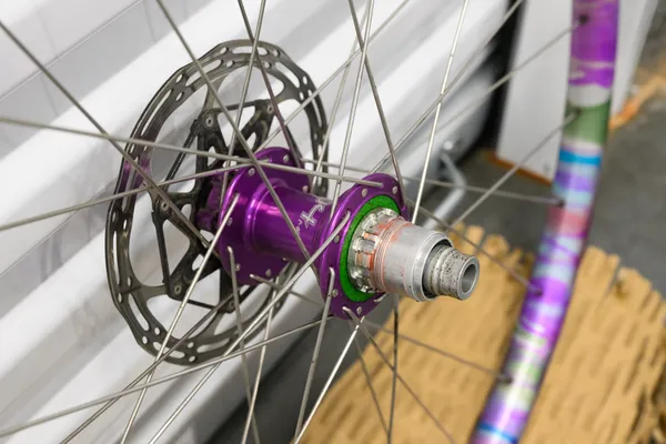Velocity Blunt 35 650b Wheelset - Hope Pro 4 Hubs - Custom Ano - Image 10