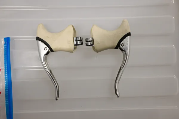 Shimano BL-1051 Brake Levers with White Hoods - Image 2