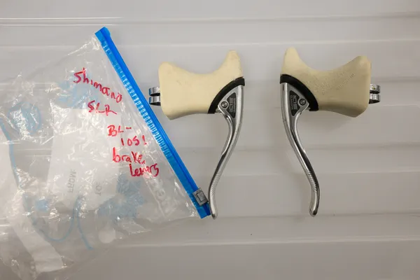 Shimano BL-1051 Brake Levers with White Hoods - Image 3