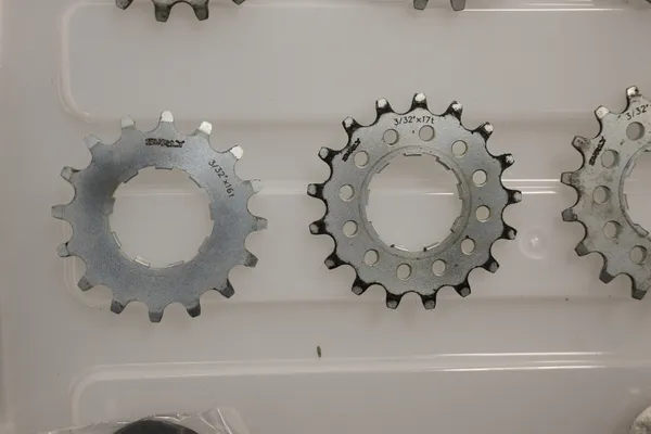 Surly Single-Speed Cogs Kit (17, 18, 22) and small spacer kit - Image 4